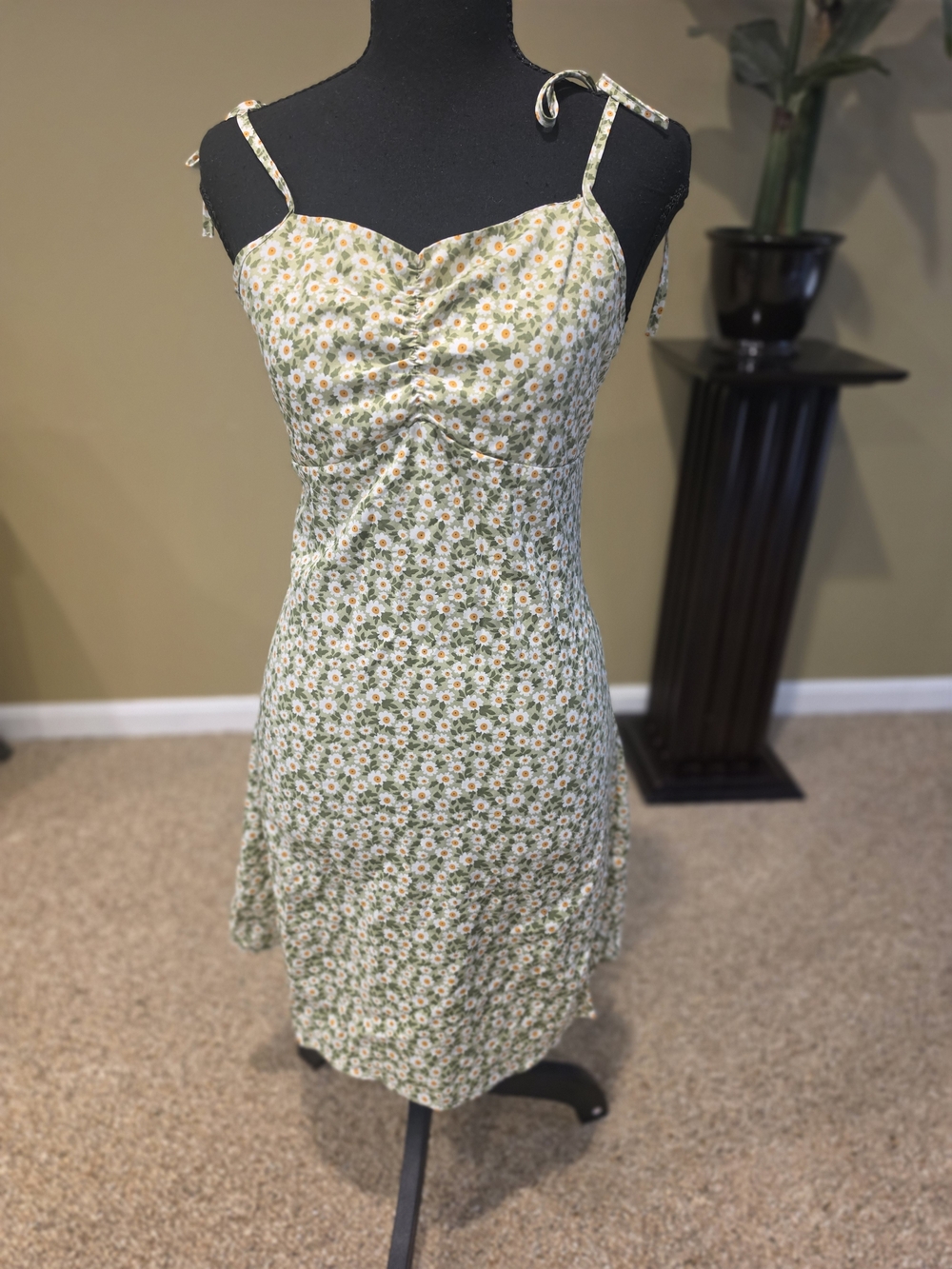Green Daisy Tie-Strap Mini Dress